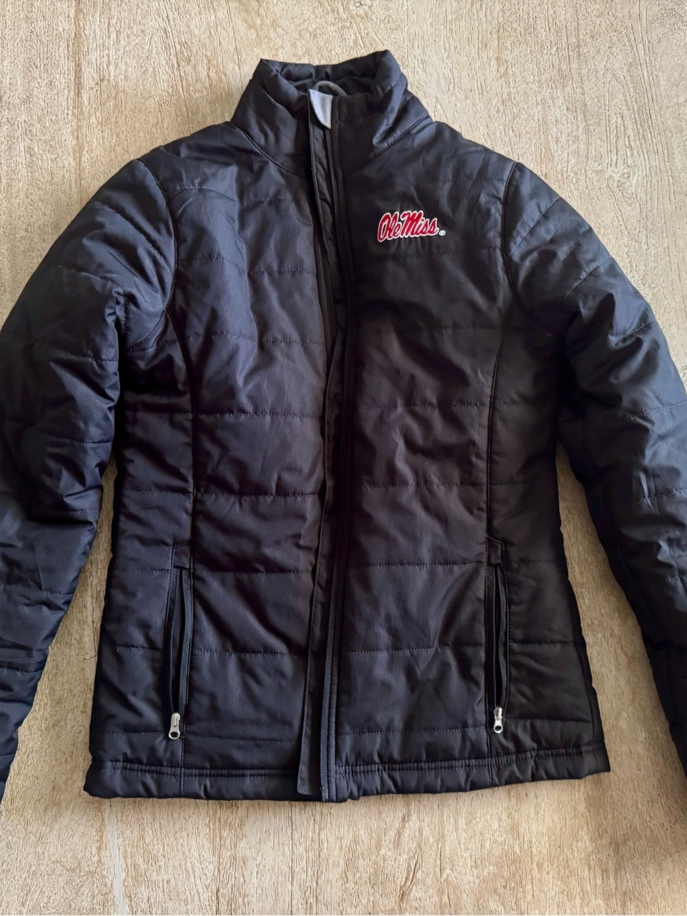 Ole Miss Rebels youth size L (14) Black Quilted Puffer Jacket by Gen2 NWOT